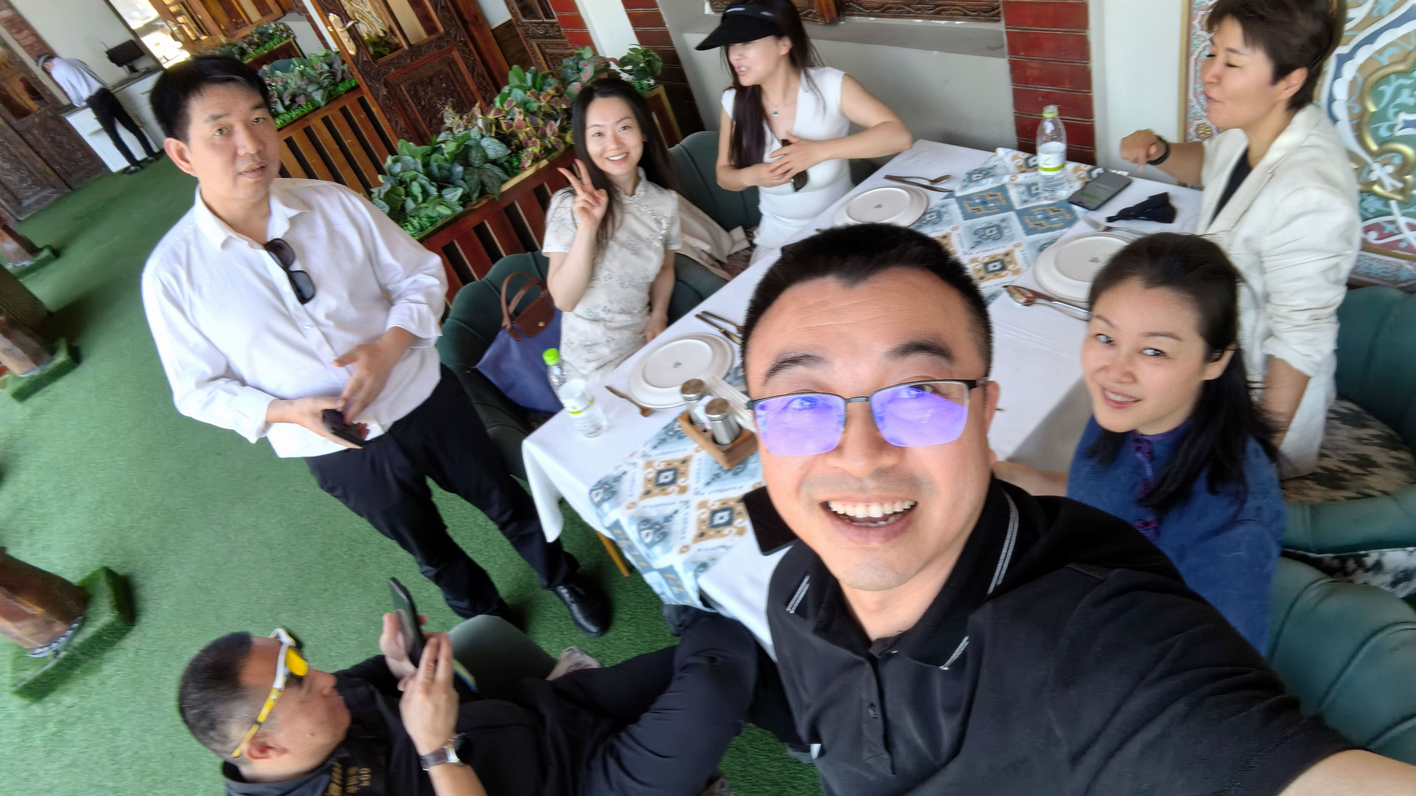 在撒马尔罕的釉彩里，写下未来的商约│毕友百鲲中亚行Day2