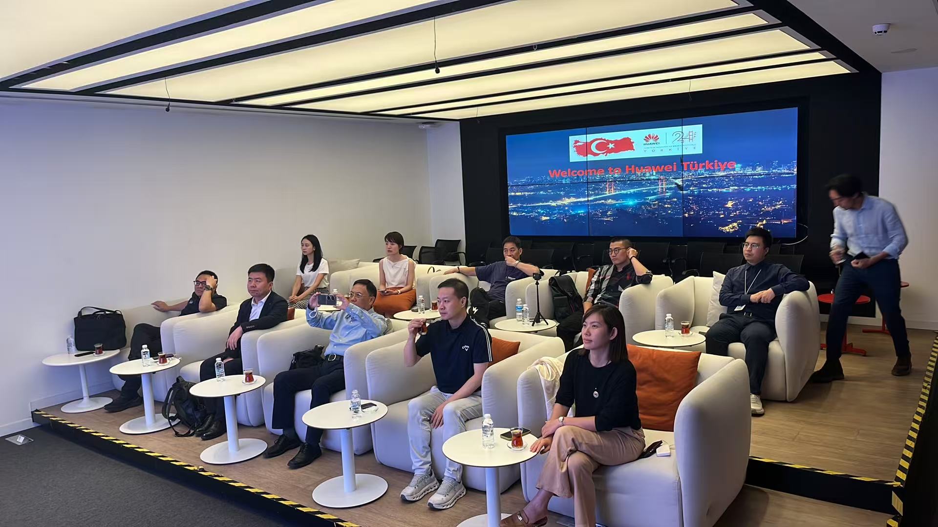微信图片_20260827225456_43_18.jpg