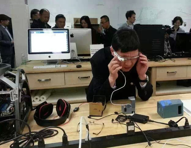 中国还在“互联网+”,美国已悄悄进入“新硬件时代”